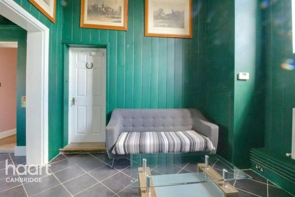 1 bedroom in a house share to rent - Photo 1