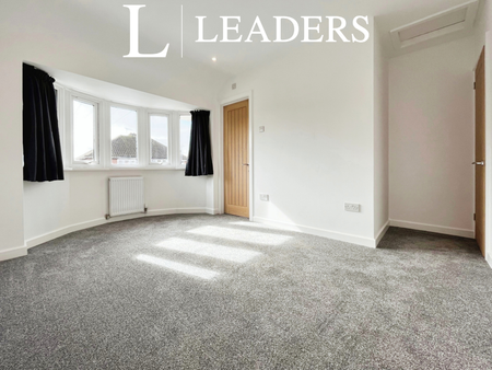 5 bedroom semi-detached house to rent - Photo 2