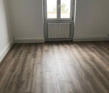 Location Appartement 4 pièces 79m² DECINES CHARPIEU 69150 - Photo 1