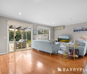 Stylish Bayside Living in a Prime Chelsea Location - Photo 1
