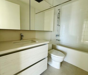 Brand New 2 Bdrm at the ELI – Water St by the Park - Photo 2