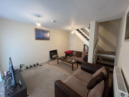 2 bedroom terraced house to rent - Photo 1