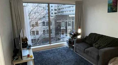 Modern Minimalist - Photo 3