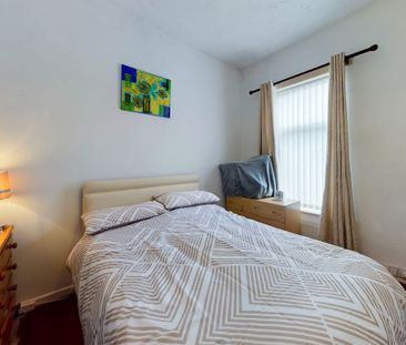 2 Bed Terraced House, Winchester Road, L6 - Photo 2