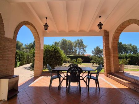 5 room luxury Detached House for rent in Olocau, Spain - Photo 2