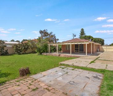Three Bedroom Home in Warnbro - Photo 5