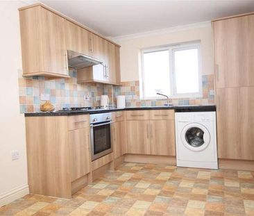 Brooklands, Queens Road, Freshwater, PO40 - Photo 3