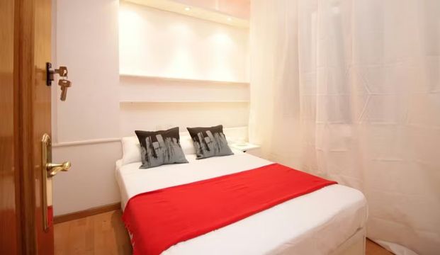 Carrer de González Tablas, Barcelona, Catalonia 08034 - Photo 1