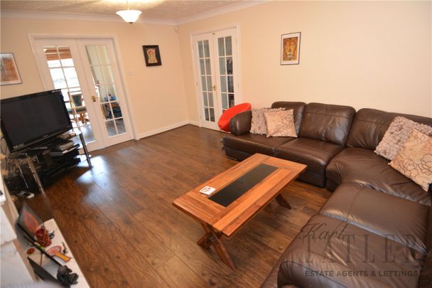 Bramhall Close, CH48 8BP, West Kirby - Photo 1