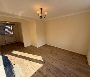 2 bedroom semi-detached house to rent - Photo 4