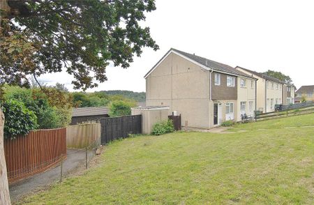 3 bedroom end of terrace house to rent - Photo 3