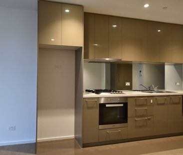 Australis: 35th Floor - Spacious One Bedroom Apartment in The Heart... - Photo 2