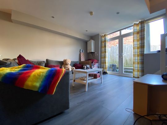 Crwys Road, Cathays - Photo 1