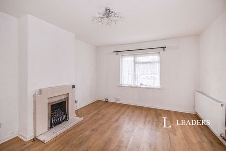 3 bedroom house to rent Totland Road, Portsmouth, Hampshire, PO6 - Photo 2