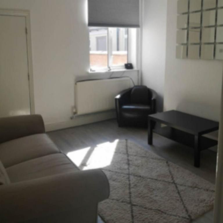 3 bedroom house share to rent - Photo 1