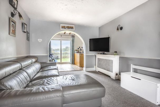 2 bedroom cottage to rent - Photo 1