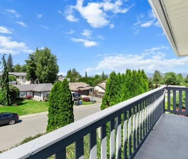 Renovated Upper Family Home - Photo 2