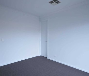 Open the Door to Light and bright family living - Photo 4