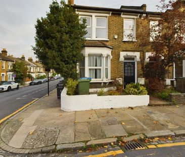 2 bedroom maisonette to rent - Photo 4