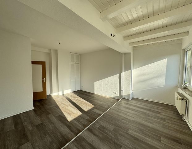 Ihr neues Zuhause: Gemütliche 2-Raum-Wohnung mit Balkon! - Foto 1