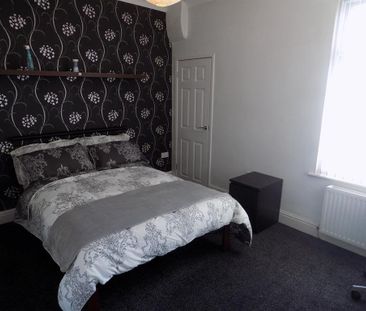 2 bedroom private hall to rent - Photo 1