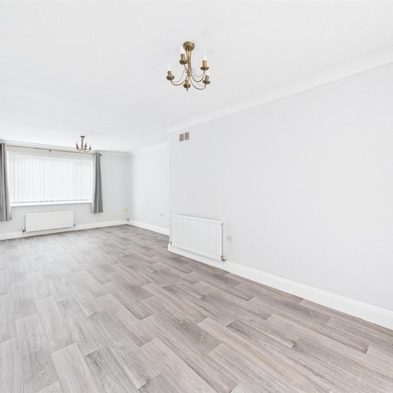 3 bedroom terraced house to rent - Photo 1