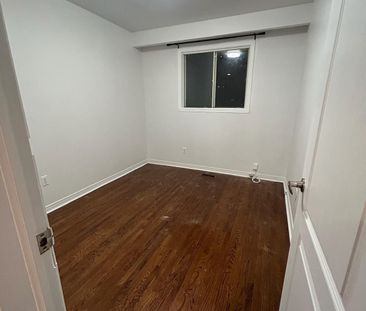 For Lease - 5 Malta Street Unit# main, Toronto, Ontario - Photo 5