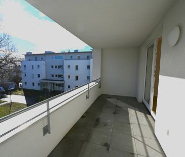 Moderne 3-Zimmer-Wohnung mit großzügiger Loggia - Blick in den begr... - Photo 5