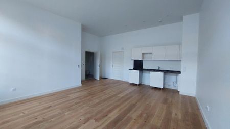location Appartement T2 DE 46.09m² À LAVAL - Photo 5