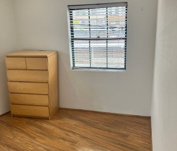 Toongabbie - Photo 2