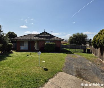 11 Marngo Court, Kurunjang, VIC 3337 - Photo 1