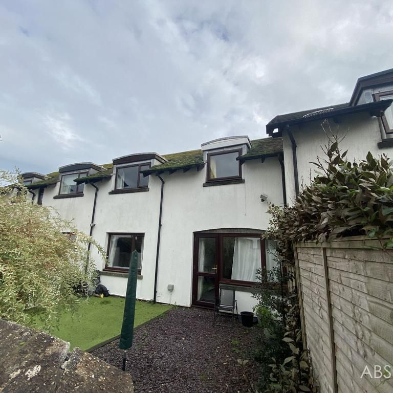 2 bedroom terraced house to rent - Photo 1