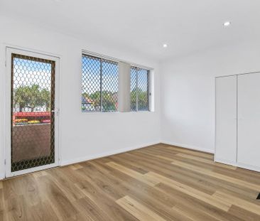 Stylish Ground Floor 2-Bedroom Apartment in Prime Wiley Park Location - Photo 1