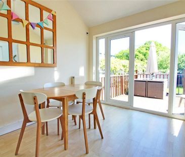 3 bedroom semi-detached house to rent - Photo 3