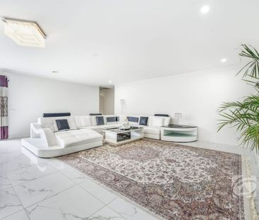 SPACE, STYLE & COMFORT - Photo 3