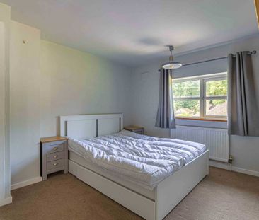 3 bed Semi Detached for rent - Photo 3