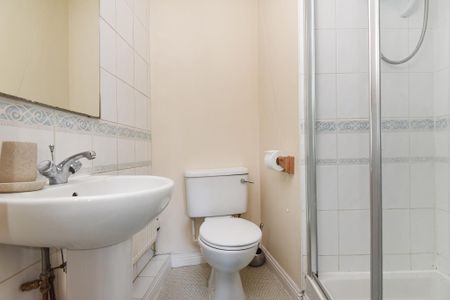 2 bedroom terraced house to rent - Photo 4