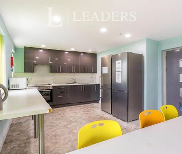 1 bedroom in a house share to rent - Photo 5