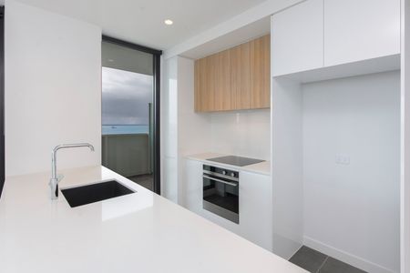 2 bedroom apartment with amazing views - Photo 3
