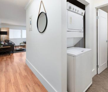 Edmonton Furnished Studio Rental in Oliver - Chic and Luxury studio... - Photo 1