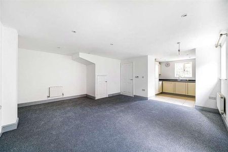 Sandy Lane, Woking, Surrey, GU22 - Photo 5