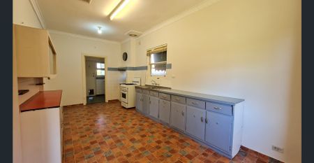 3 bedroom Family home - Photo 4