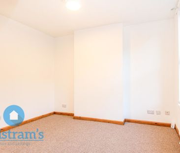 3 bed Mid Terraced House for Rent - Photo 5