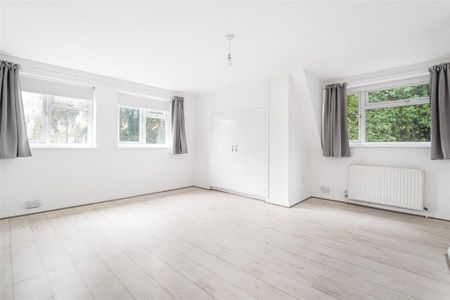 4 bedroom detached house to rent - Photo 4