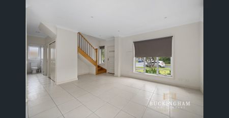 Modern Townhouse with Street Frontage - Photo 2