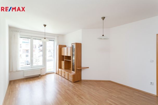 Pronájem bytu 2+kk v osobním vlastnictví 52 m², Praha 10 - Strašnice - Fotografie 1