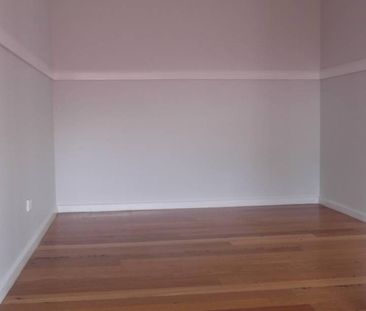 Renovated 3 Bedroom Home - Photo 1