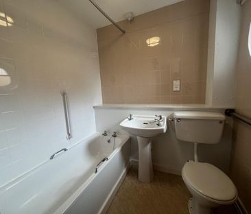 1 bedroom bungalow to rent - Photo 2