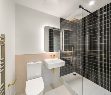 Deanston Building, Royal Wharf Walk E16 - Photo 4