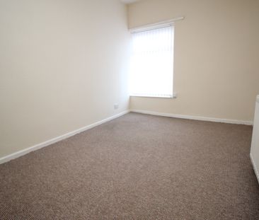 3 Bedroom End of Terrace - Photo 4